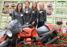 The ladies of P. van den Haak; Nancy de Kok, Rita Srebnaja, Lies Brabander and Dorata Gawron together with their Red Explosion.